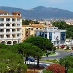 Hotel Grand President