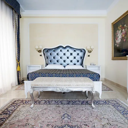 Hotel Grand President 4*