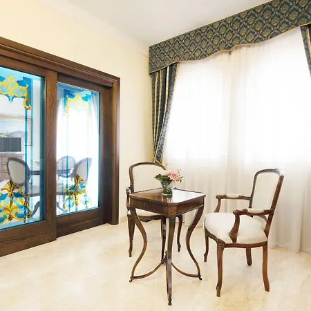 Grand President Hotel 4*