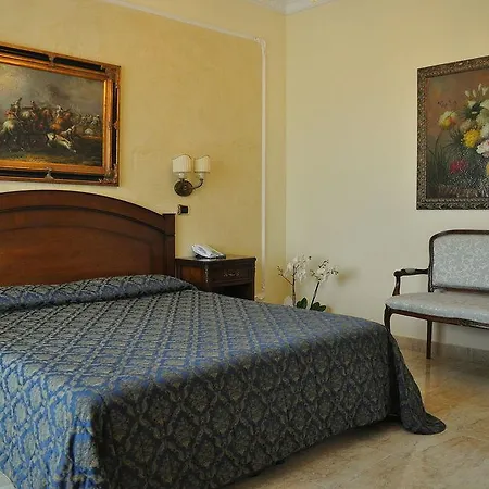 Hotel Grand President 4*