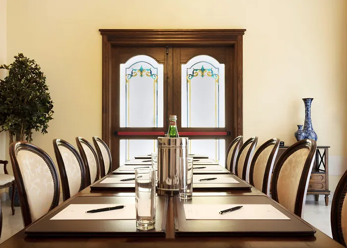 Grand President Hotel 4*