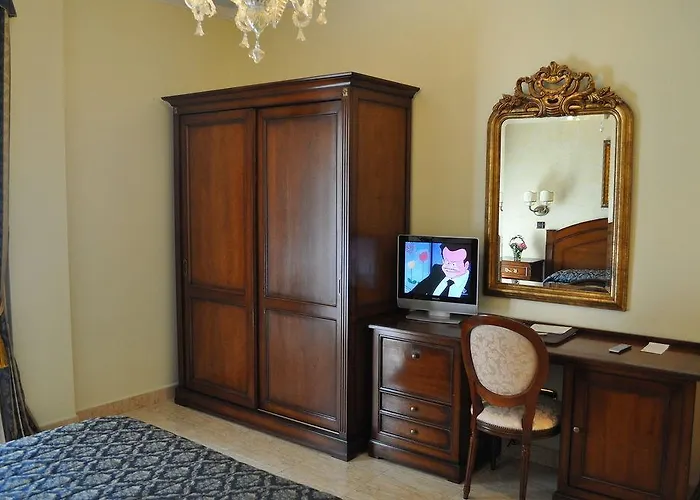 Hotel Grand President 4*