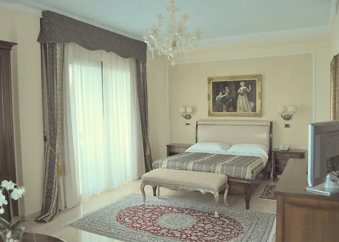 Hotel Grand President 4*