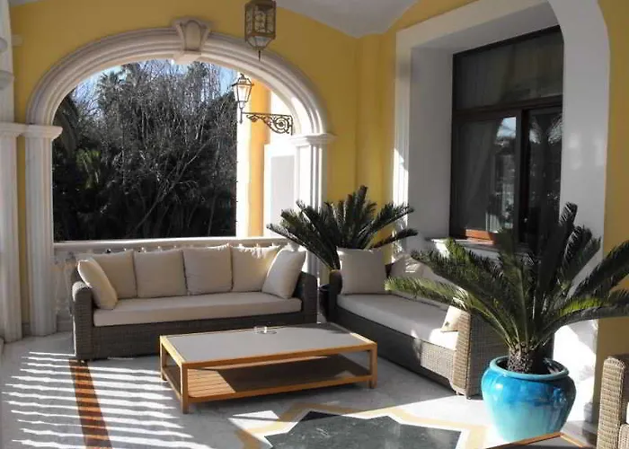 Grand President Hotel 4*