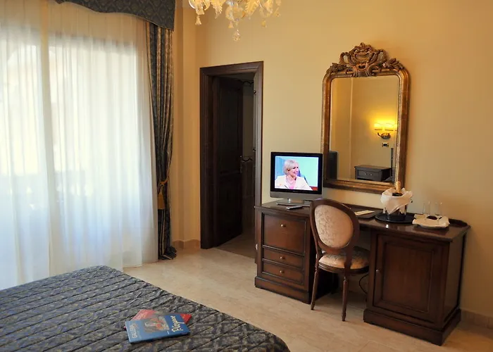 Hotel Grand President 4*