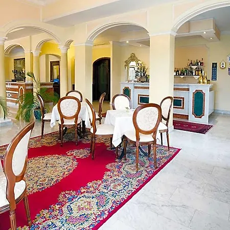 Hotel Grand President