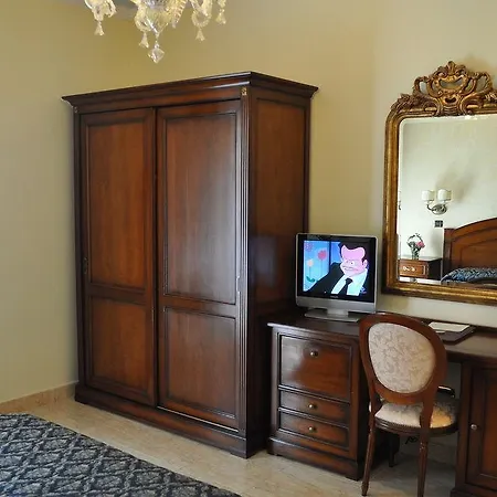 Hotel Grand President 4*