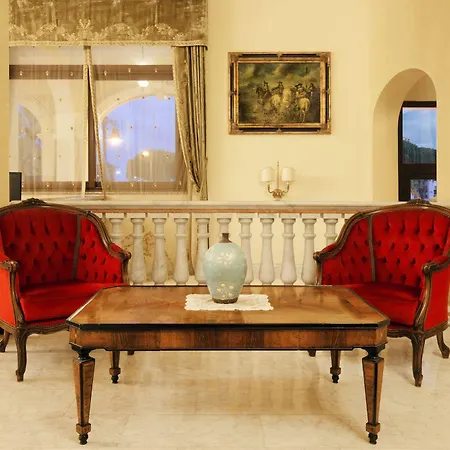 Hotel Grand President