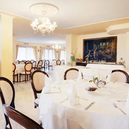 Hotel Grand President