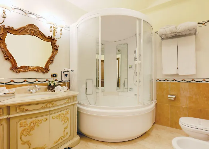 Grand President Hotel