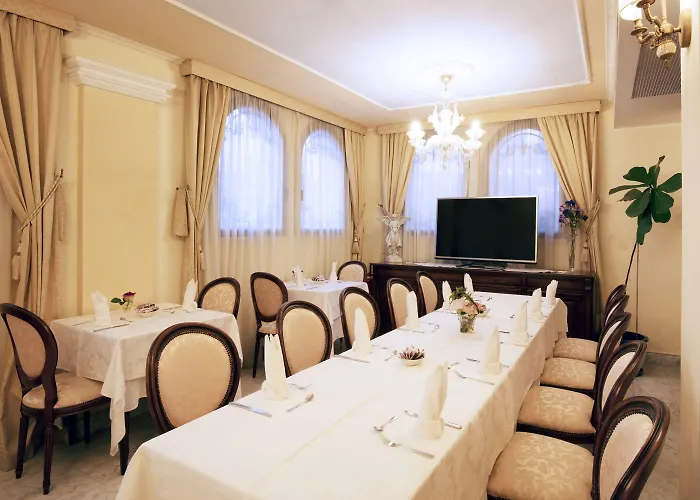 グランド プレジデント ホテル 4*