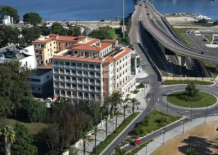 グランド プレジデント ホテル 4*