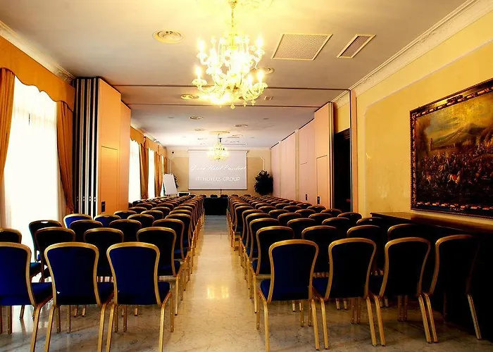 Hotel Grand President 4*